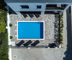 Maison moderne à Vrsi